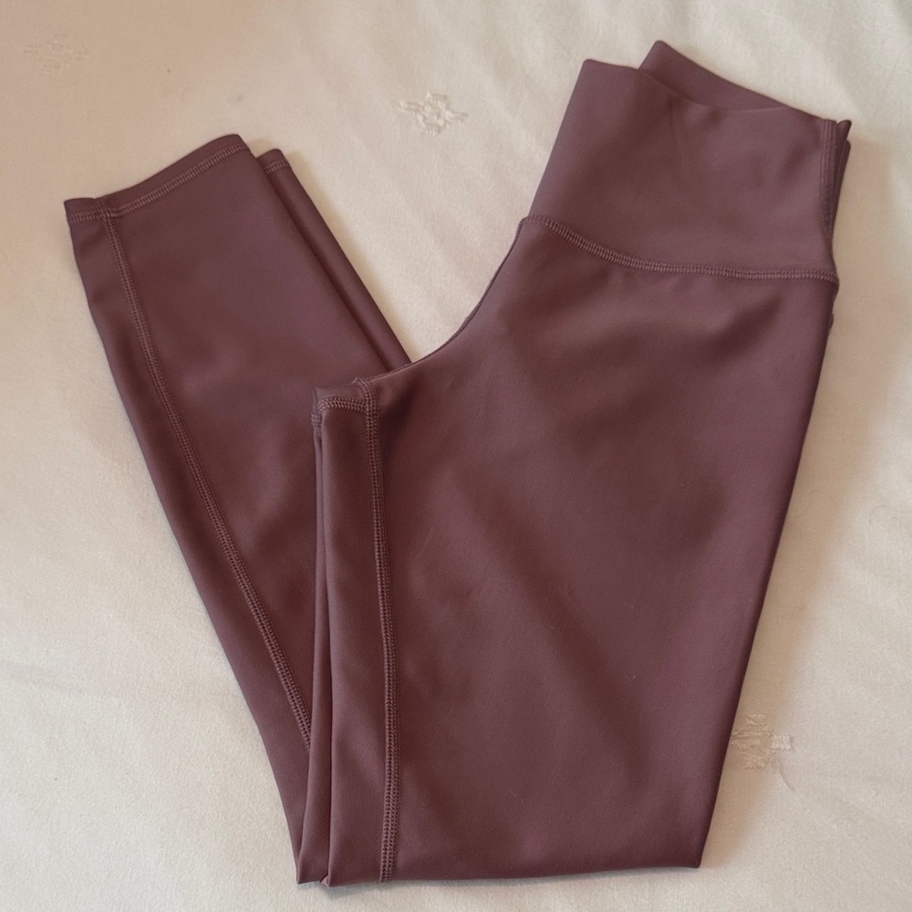 ALO Yoga Women's Airlift leggings Small - amethyst Brand New 7/8 length
